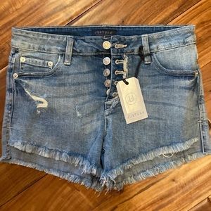 NWT- JustUSA H/R Button Fly Fray Short